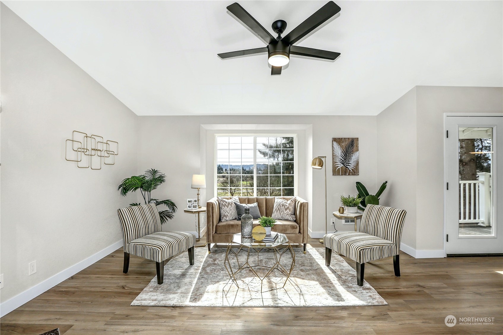 8653 Avondale Road NE Unit: A301