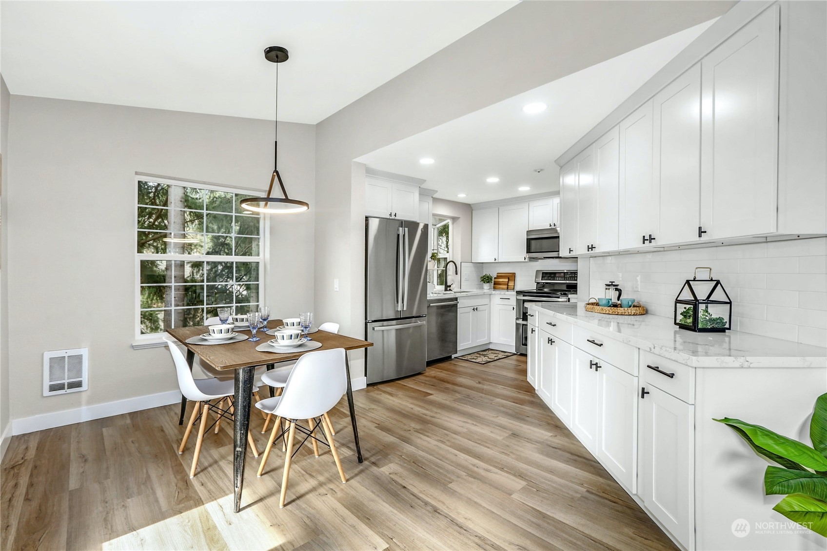 8653 Avondale Road NE Unit: A301