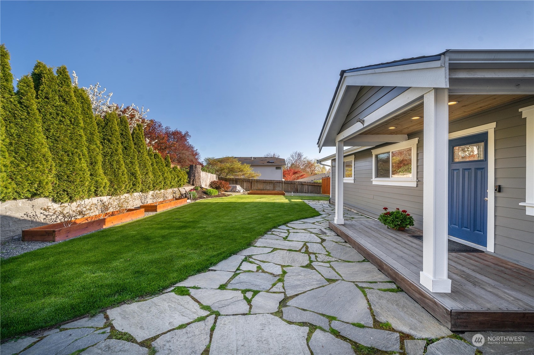 465 Hoquiam Avenue NE