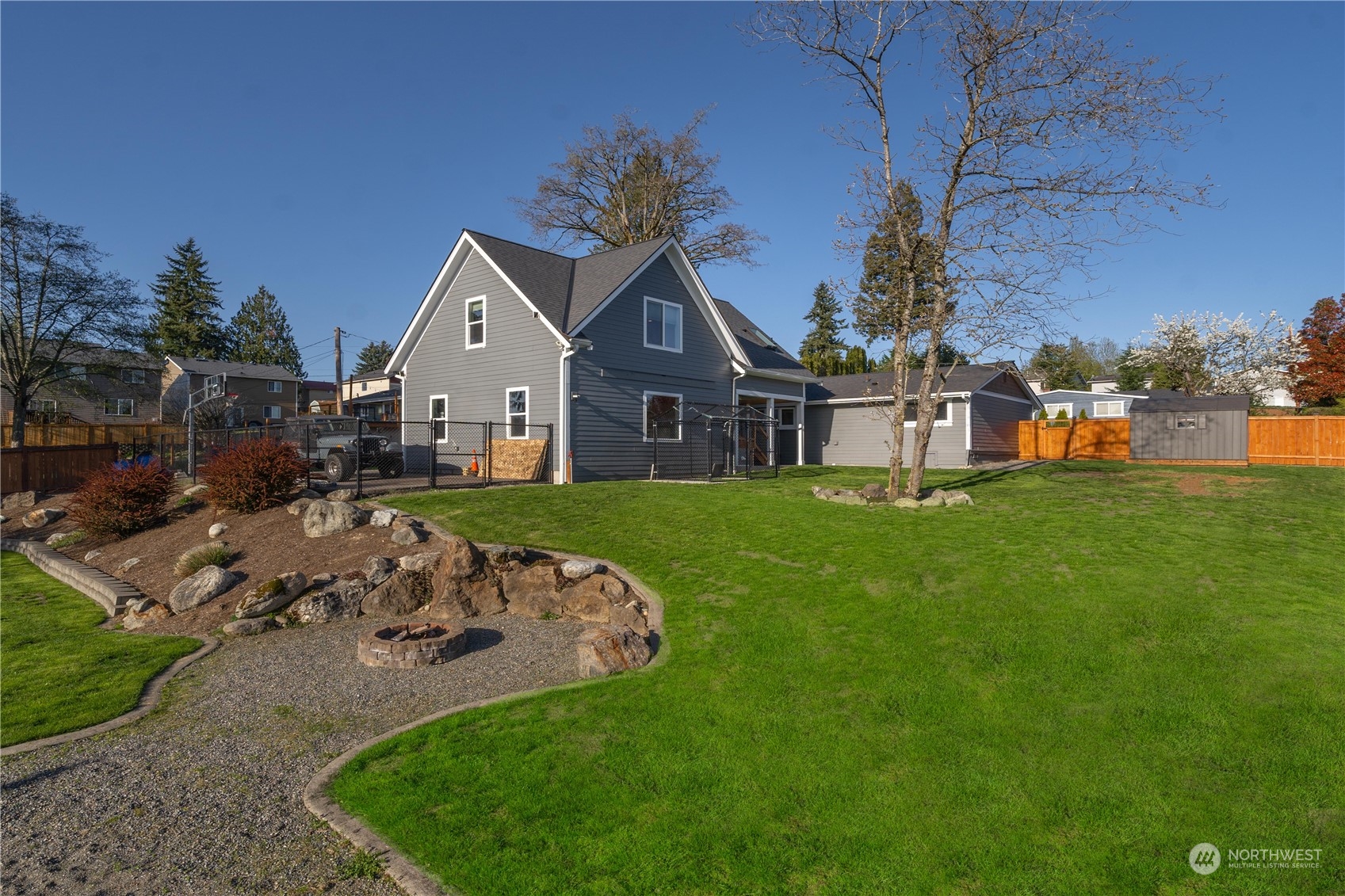 465 Hoquiam Avenue NE