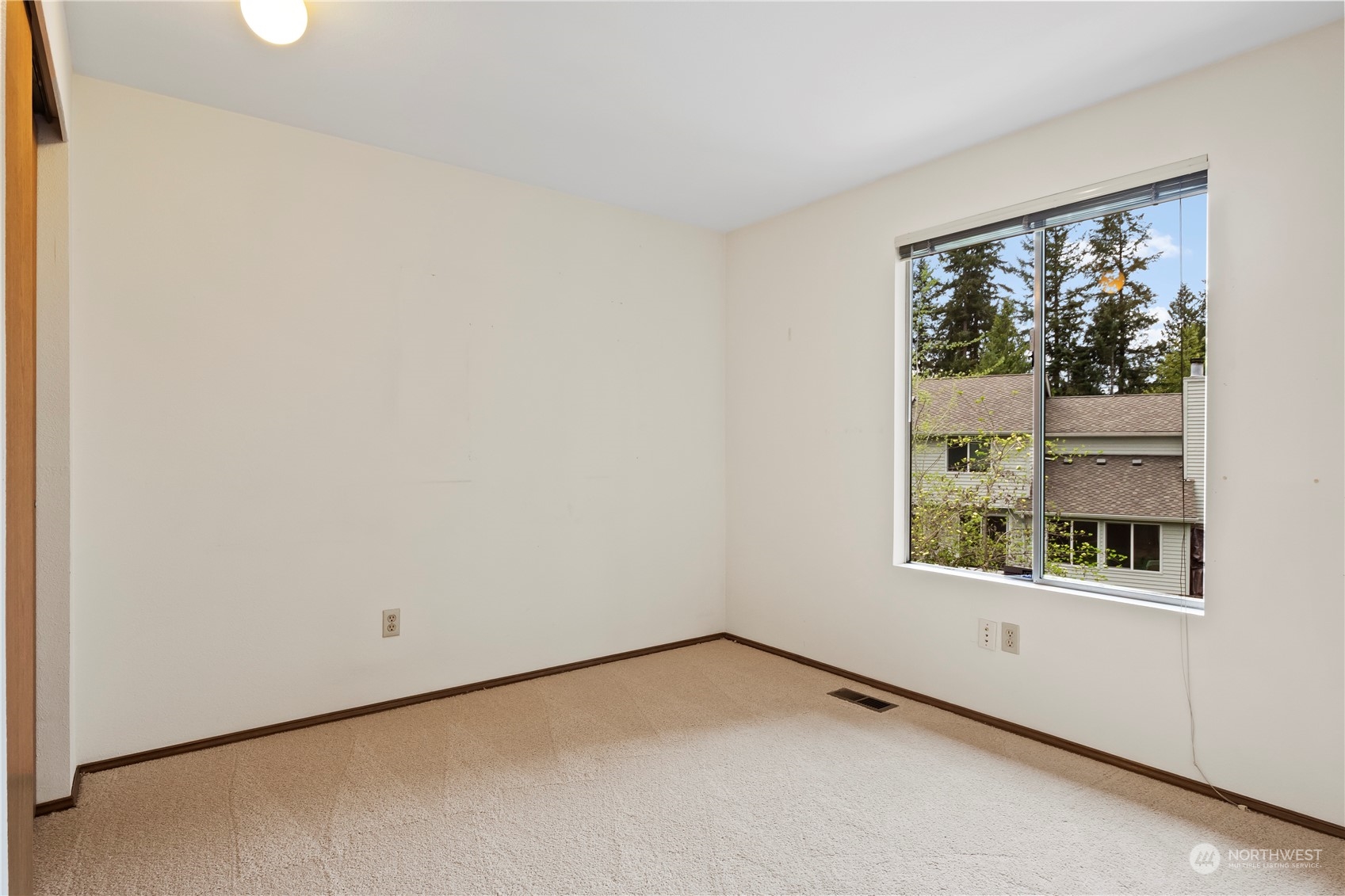 2604 234th Avenue NE