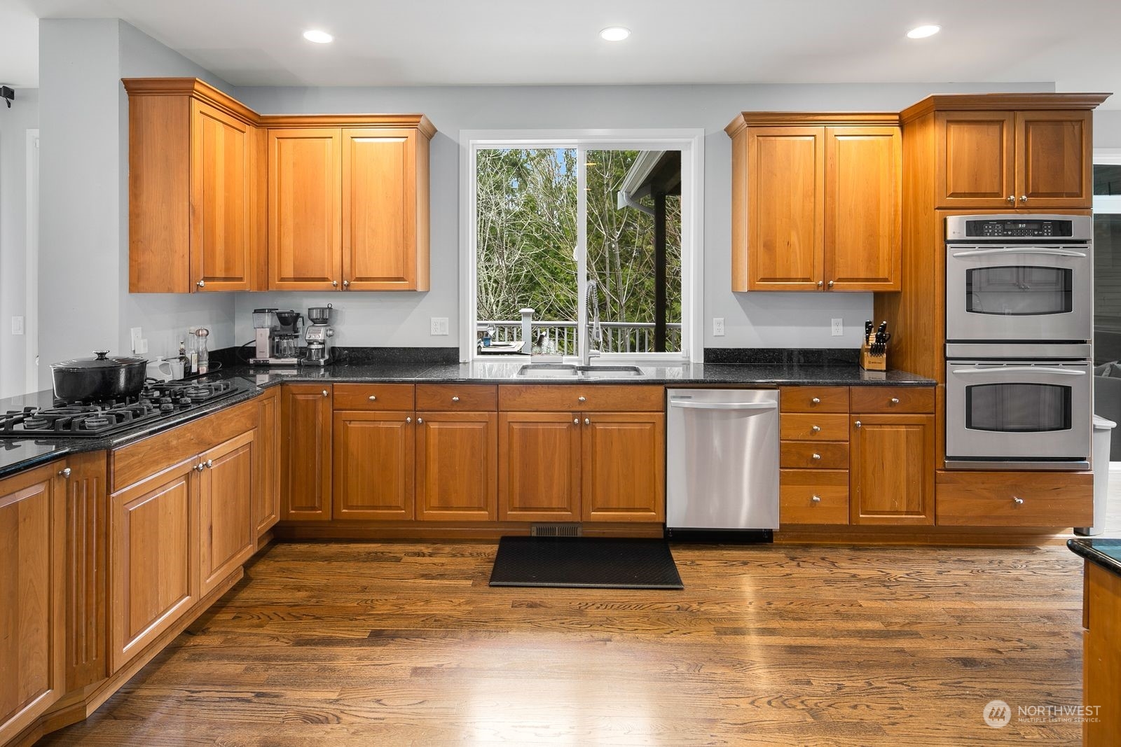 25842 NE 4th Place
