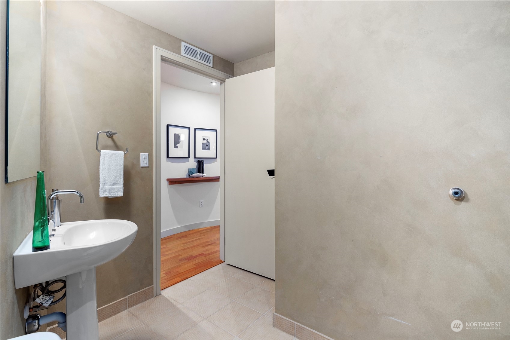 10610 NE 9th Place #508