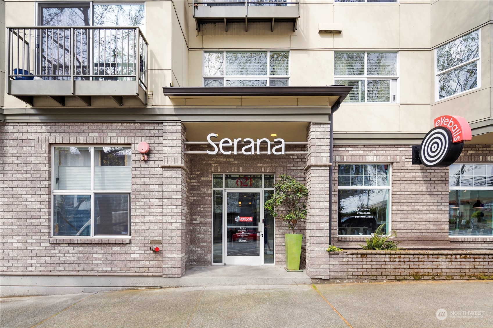 621 5th Avenue N #410