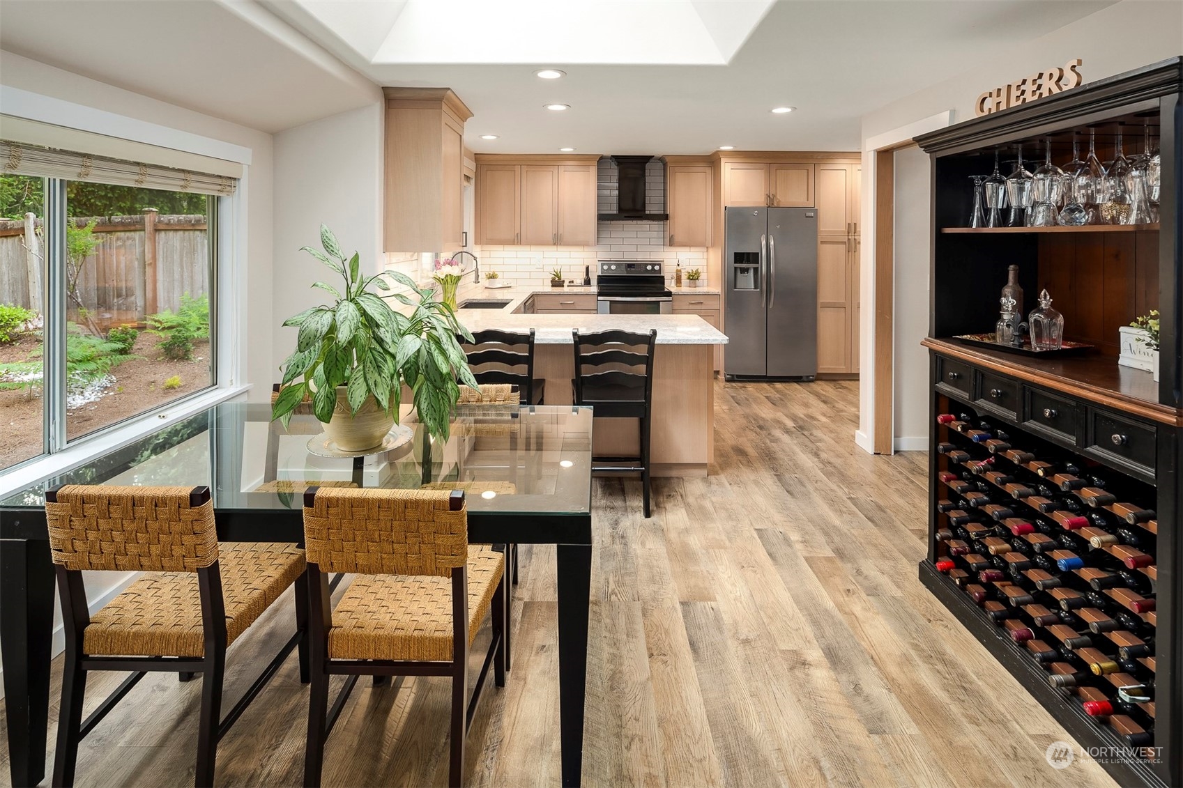 1601 Field Avenue NE