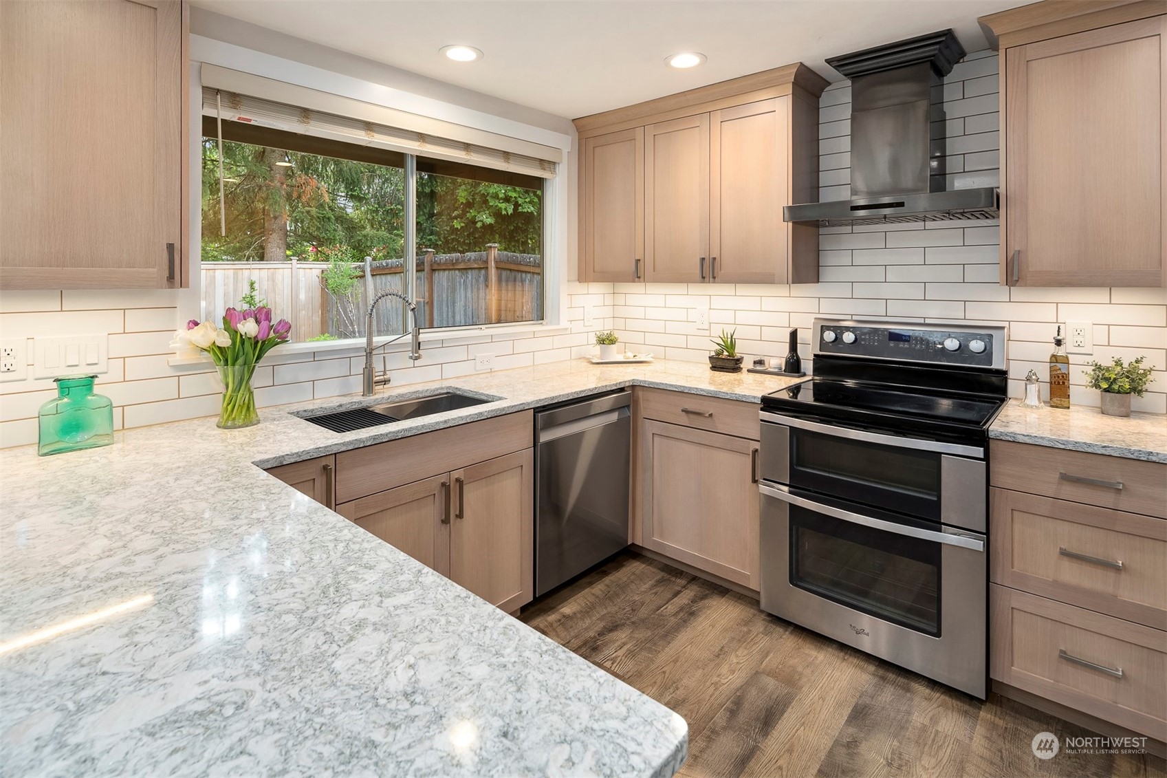 1601 Field Avenue NE