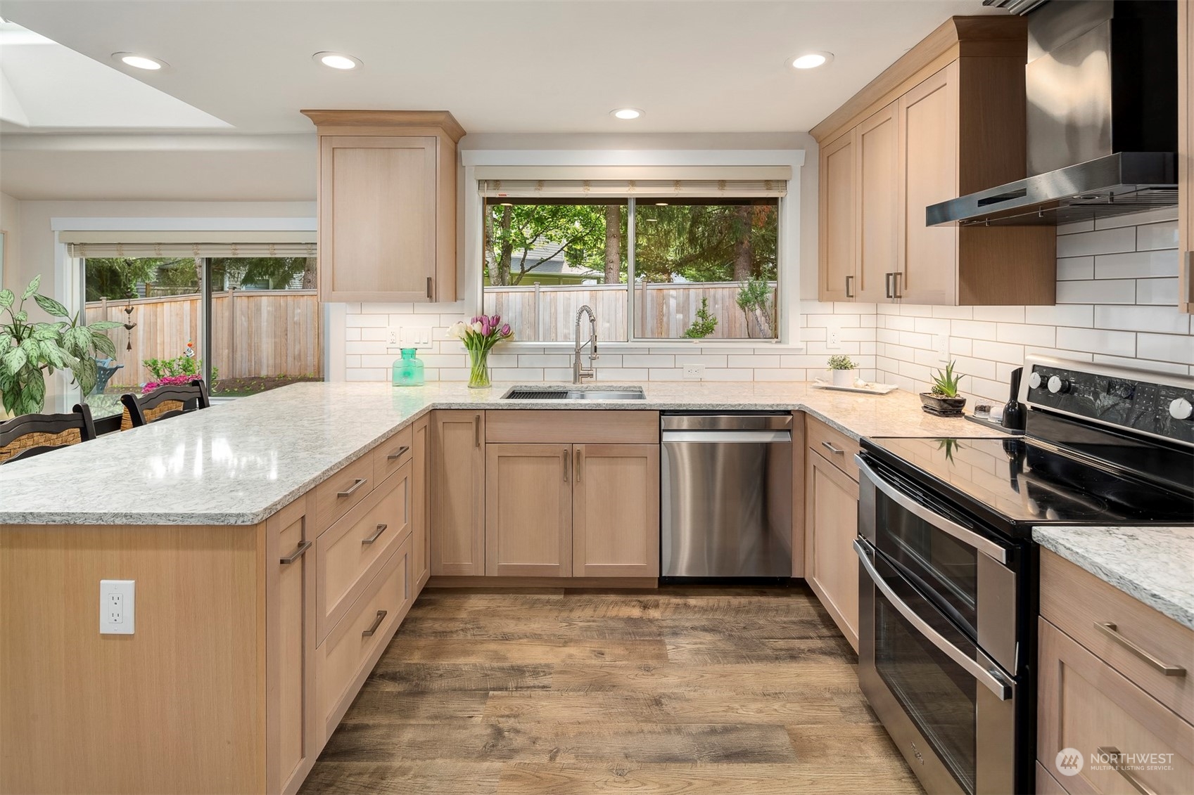 1601 Field Avenue NE