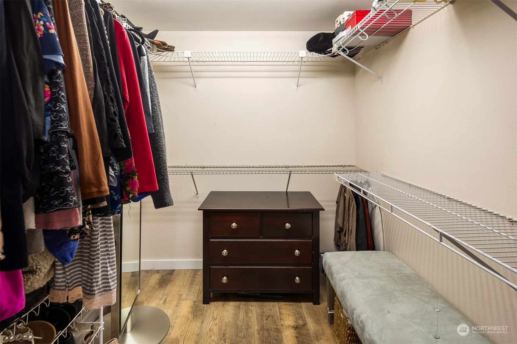 1601 Field Avenue NE