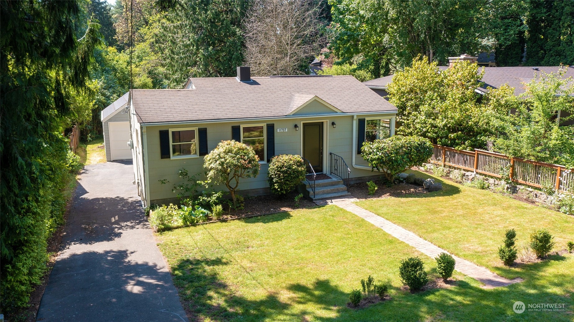 11737 38th Avenue NE