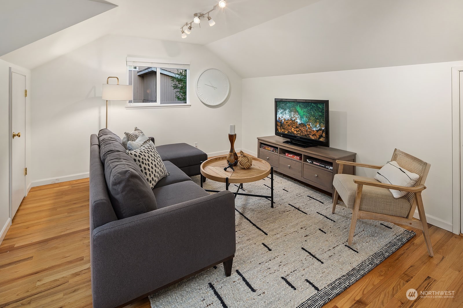 8426 NE 21st Place