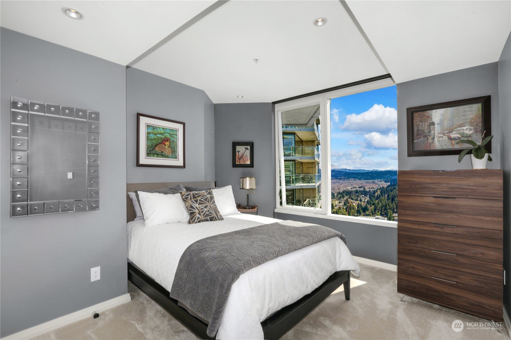500 106th Avenue NE Unit: 3711