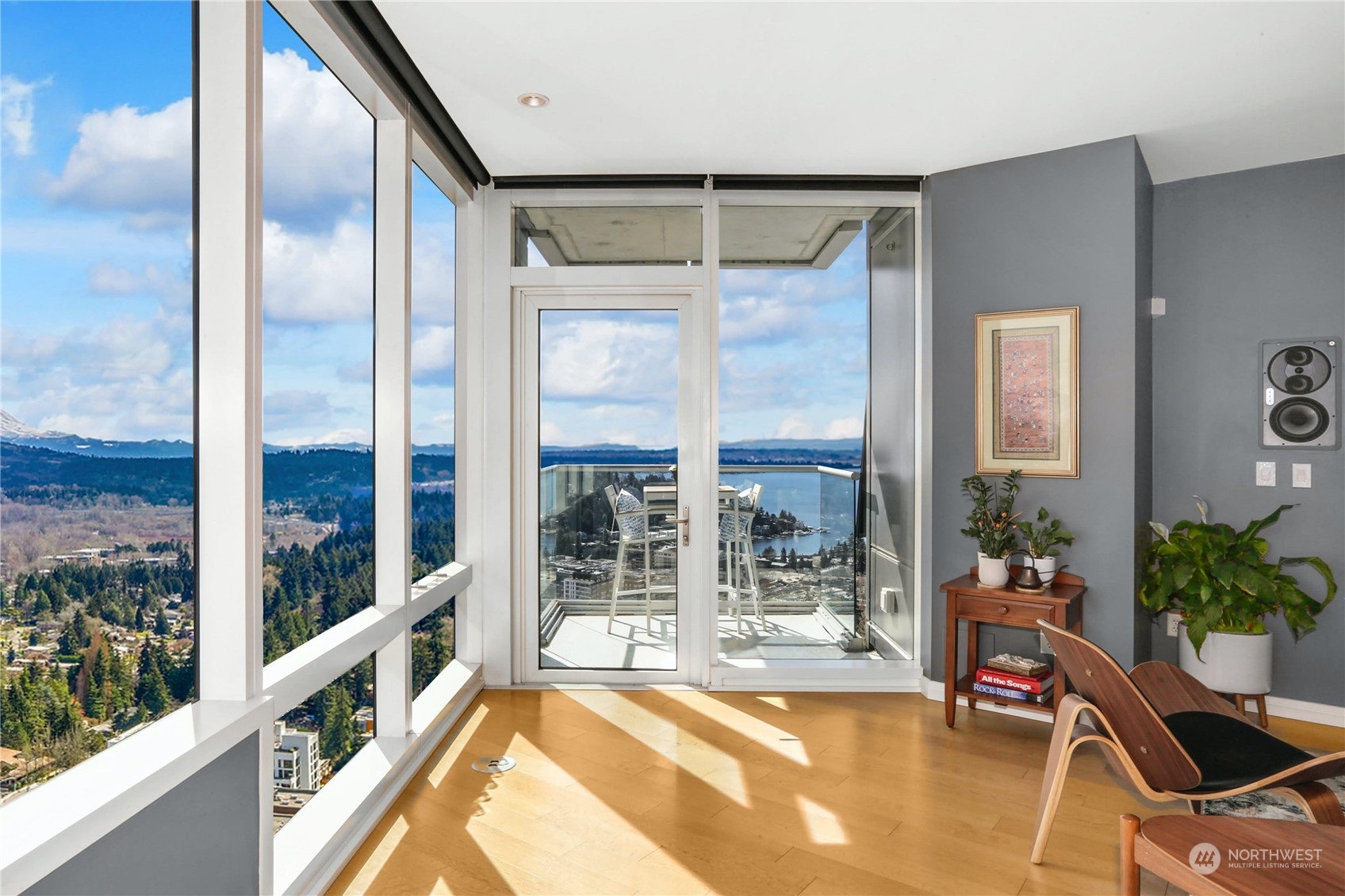 500 106th Avenue NE Unit: 3711