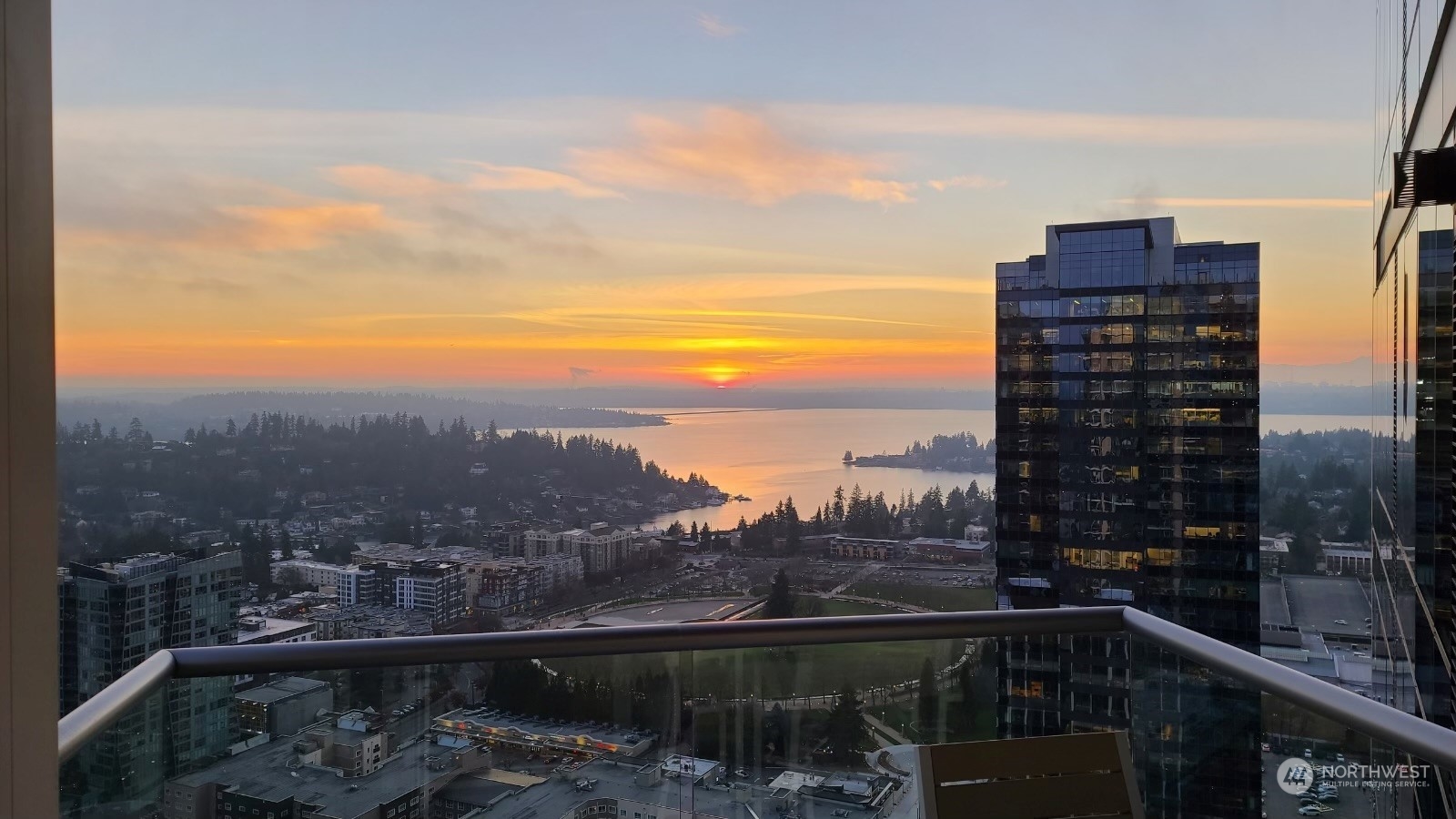 500 106th Avenue NE Unit: 3711