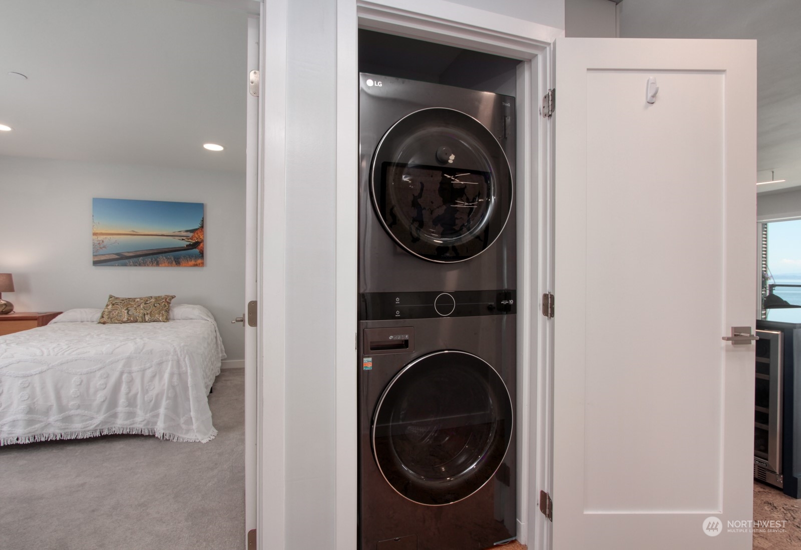 428 Harborview Drive SE Unit: 124