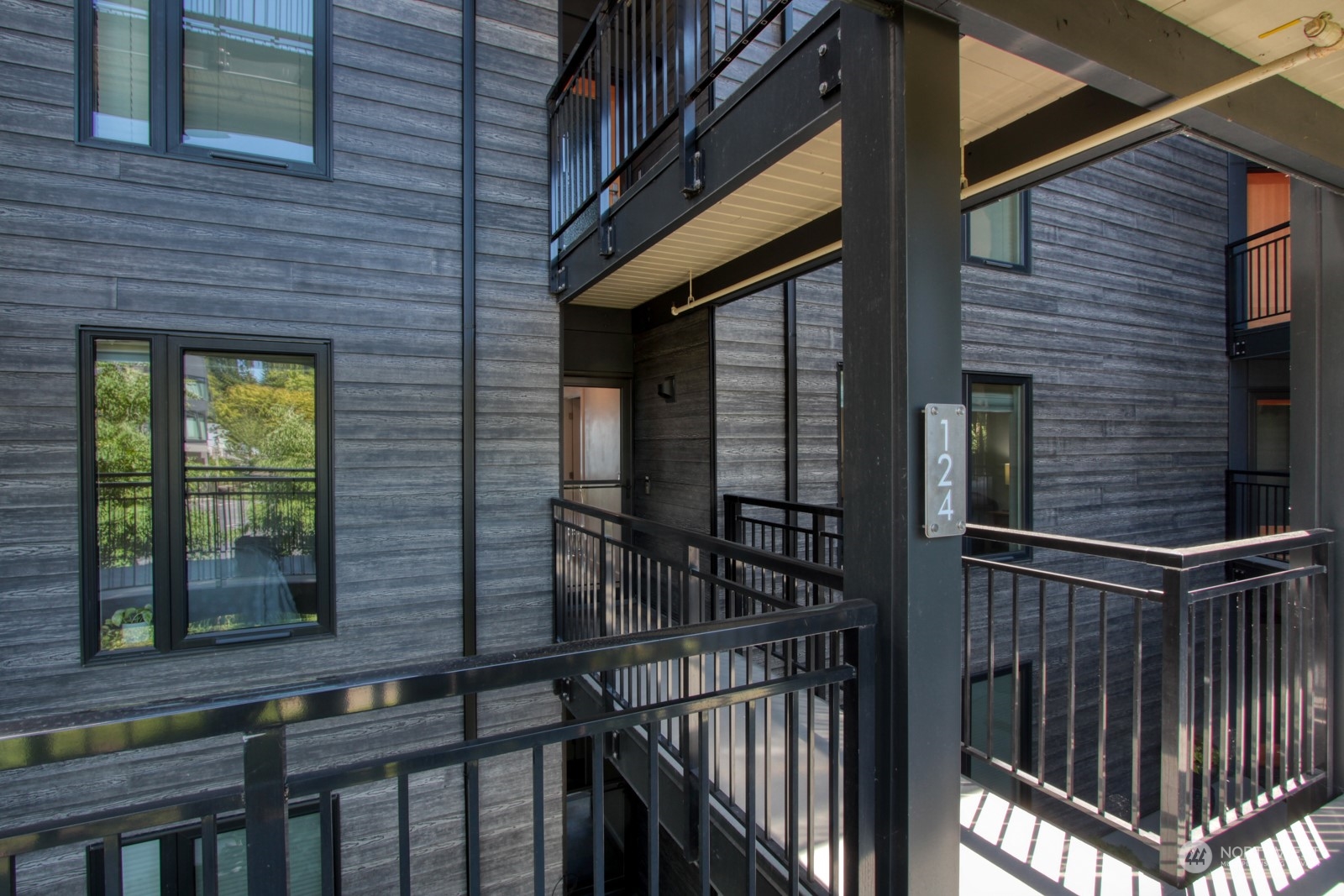 428 Harborview Drive SE Unit: 124