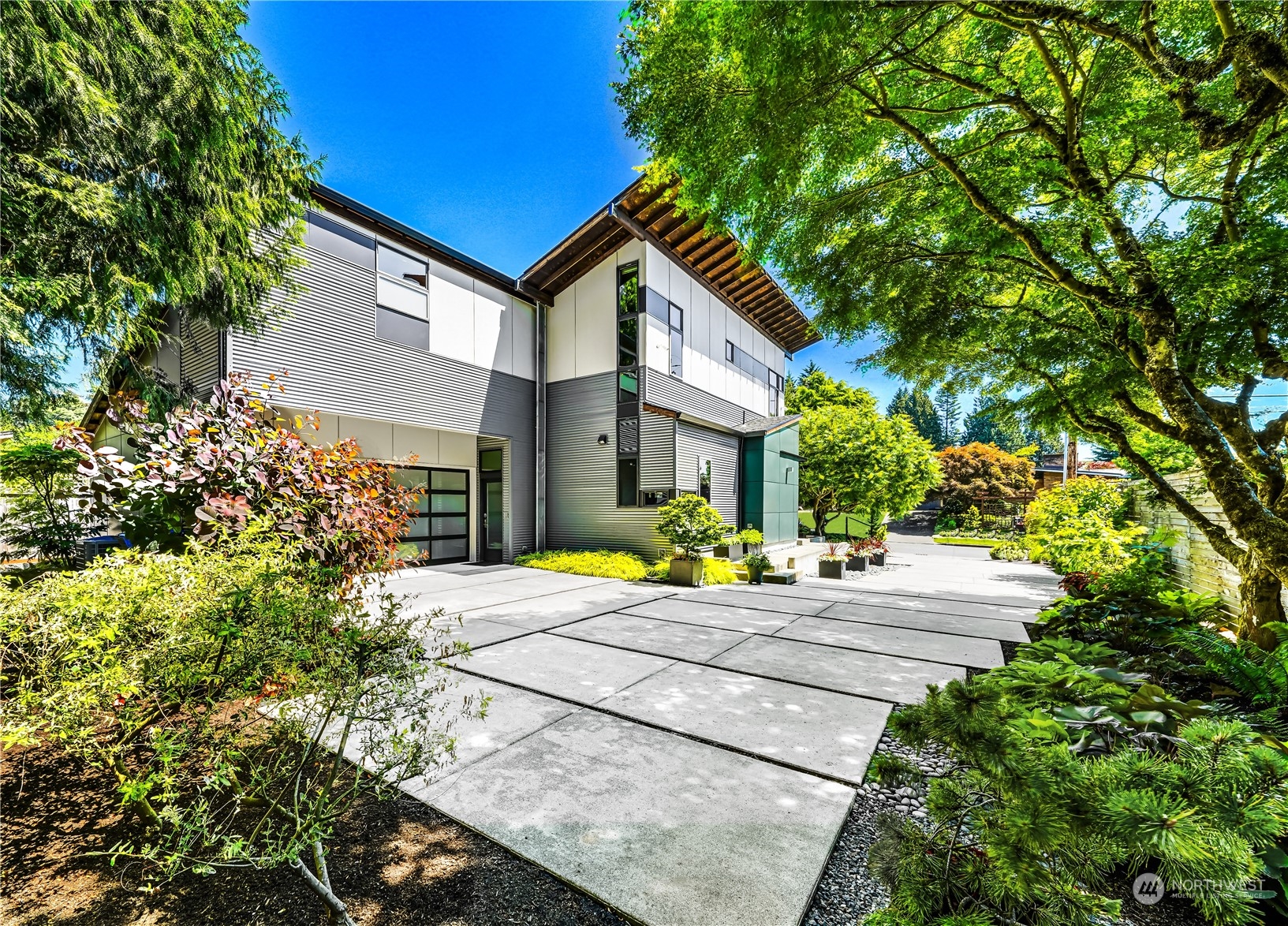 221 109th Avenue SE