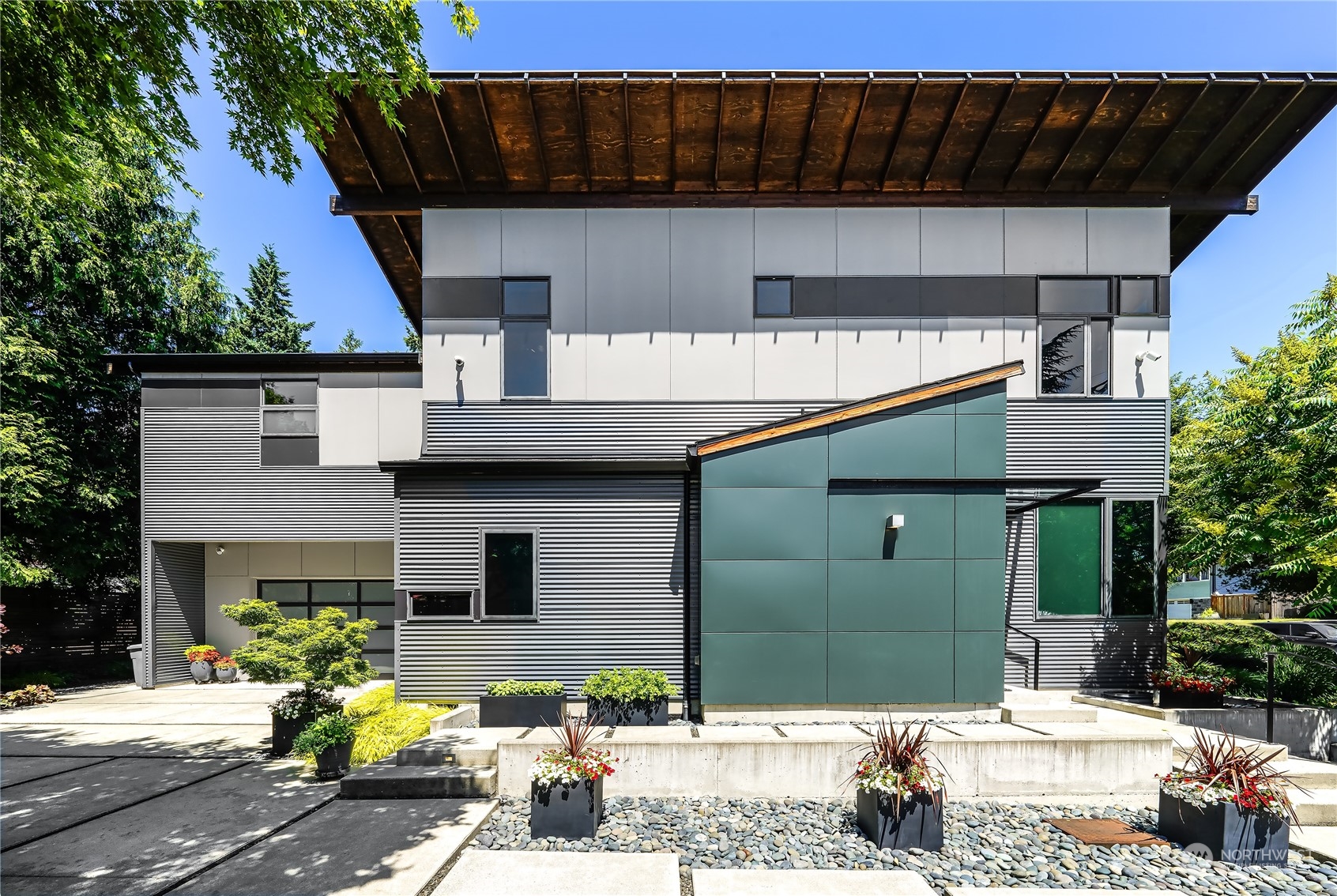 221 109th Avenue SE