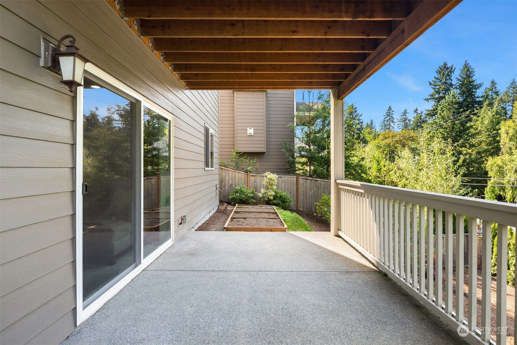 15238 NE Woodland Place