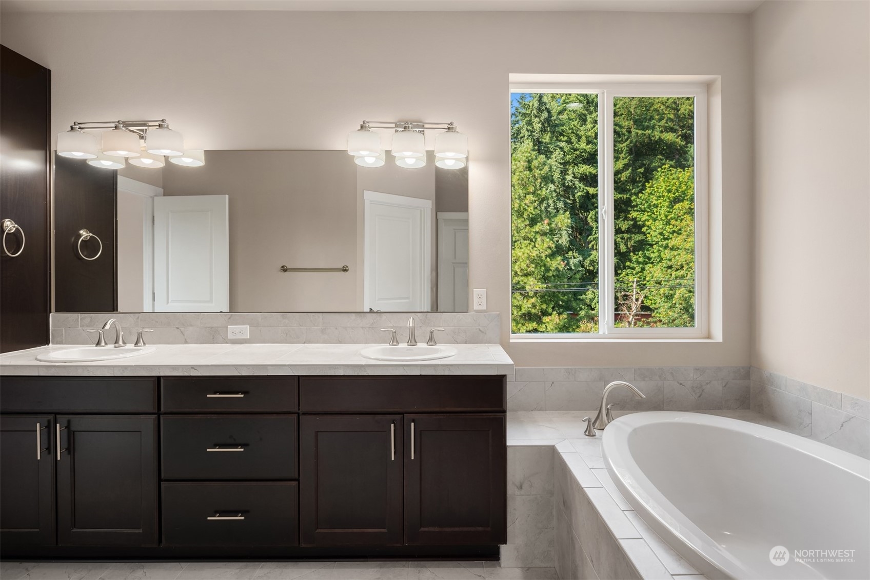 15238 NE Woodland Place