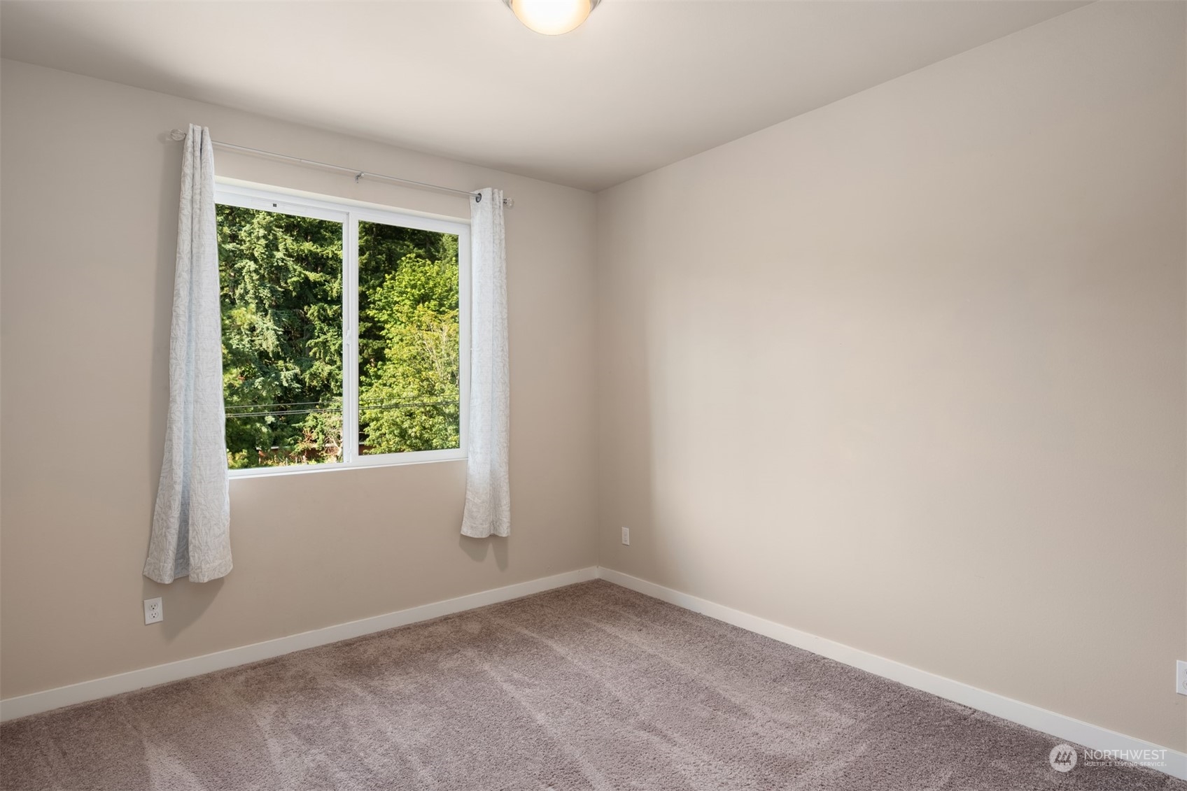 15238 NE Woodland Place