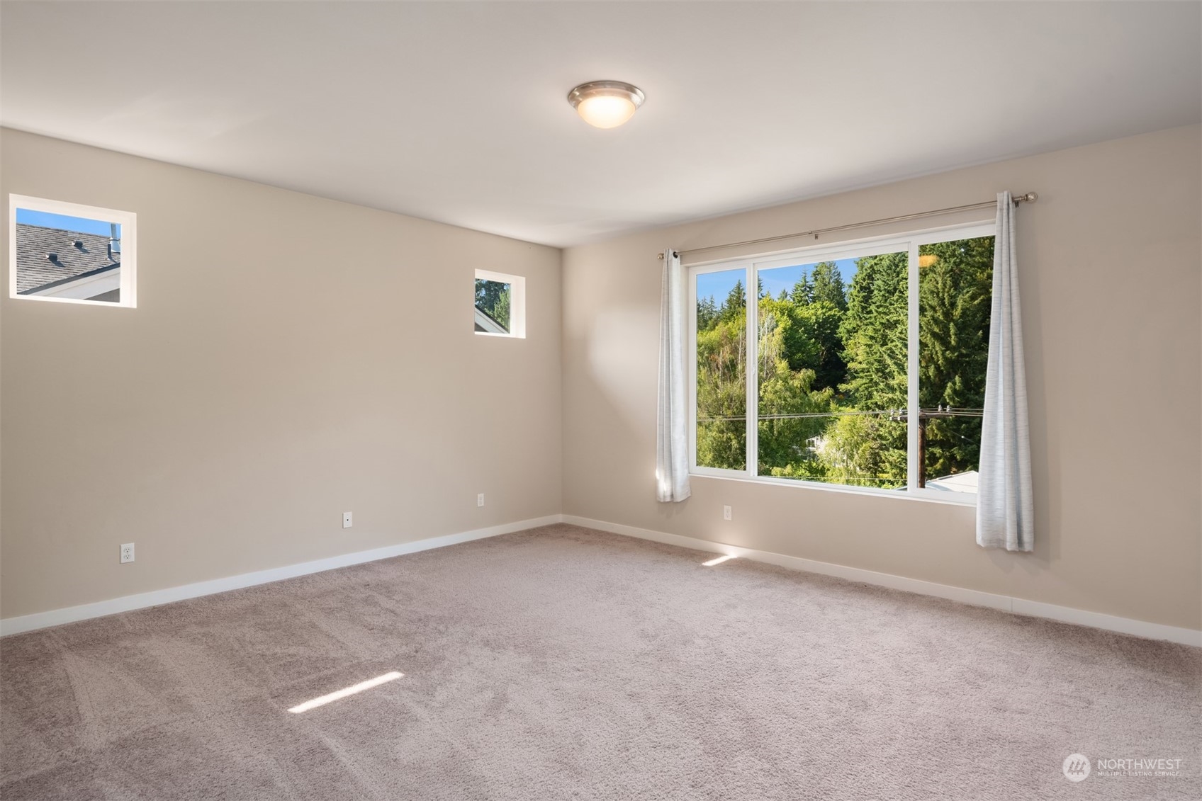 15238 NE Woodland Place