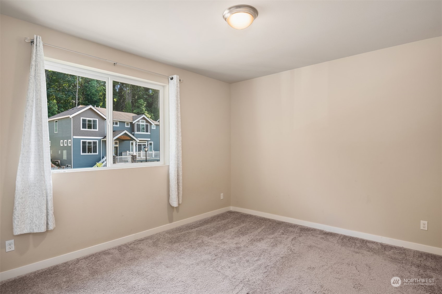 15238 NE Woodland Place