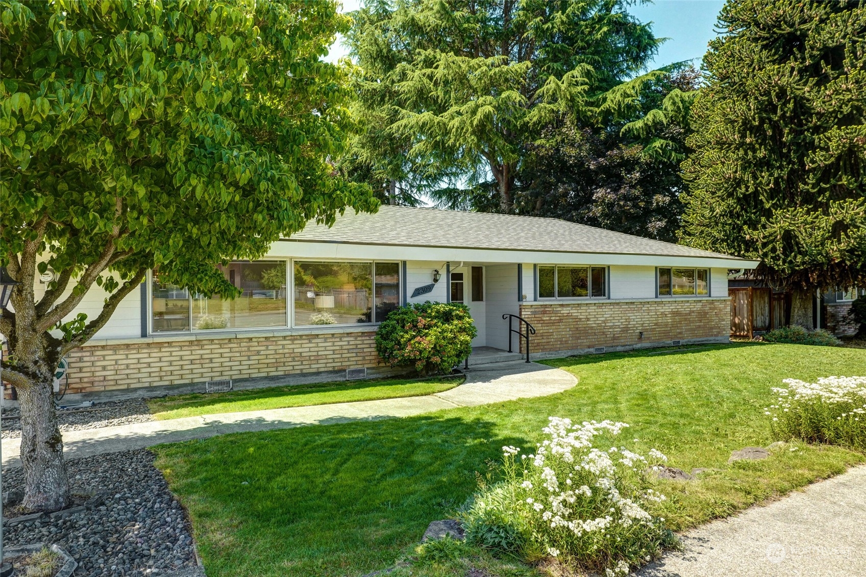 2309 Edmonds Avenue NE