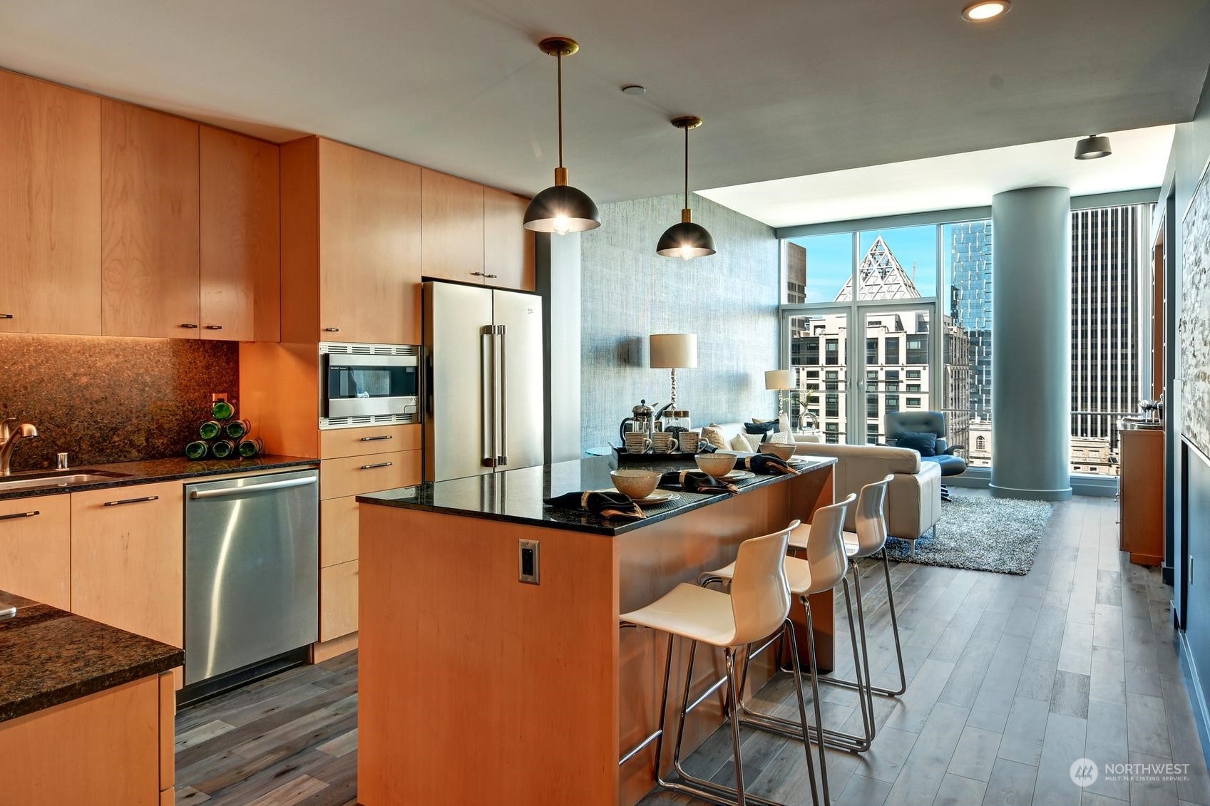 909 5th Avenue Unit: 1903