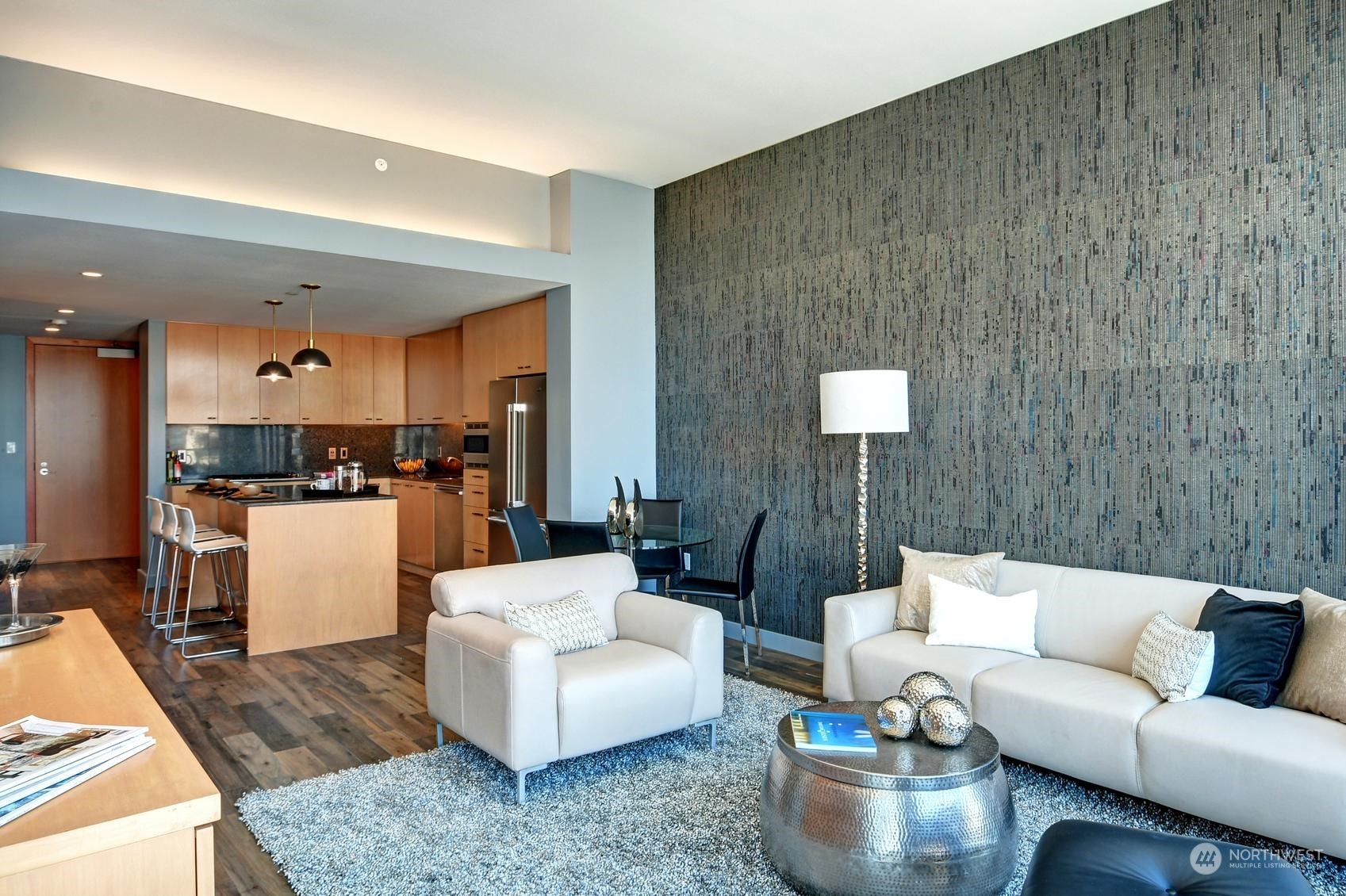 909 5th Avenue Unit: 1903