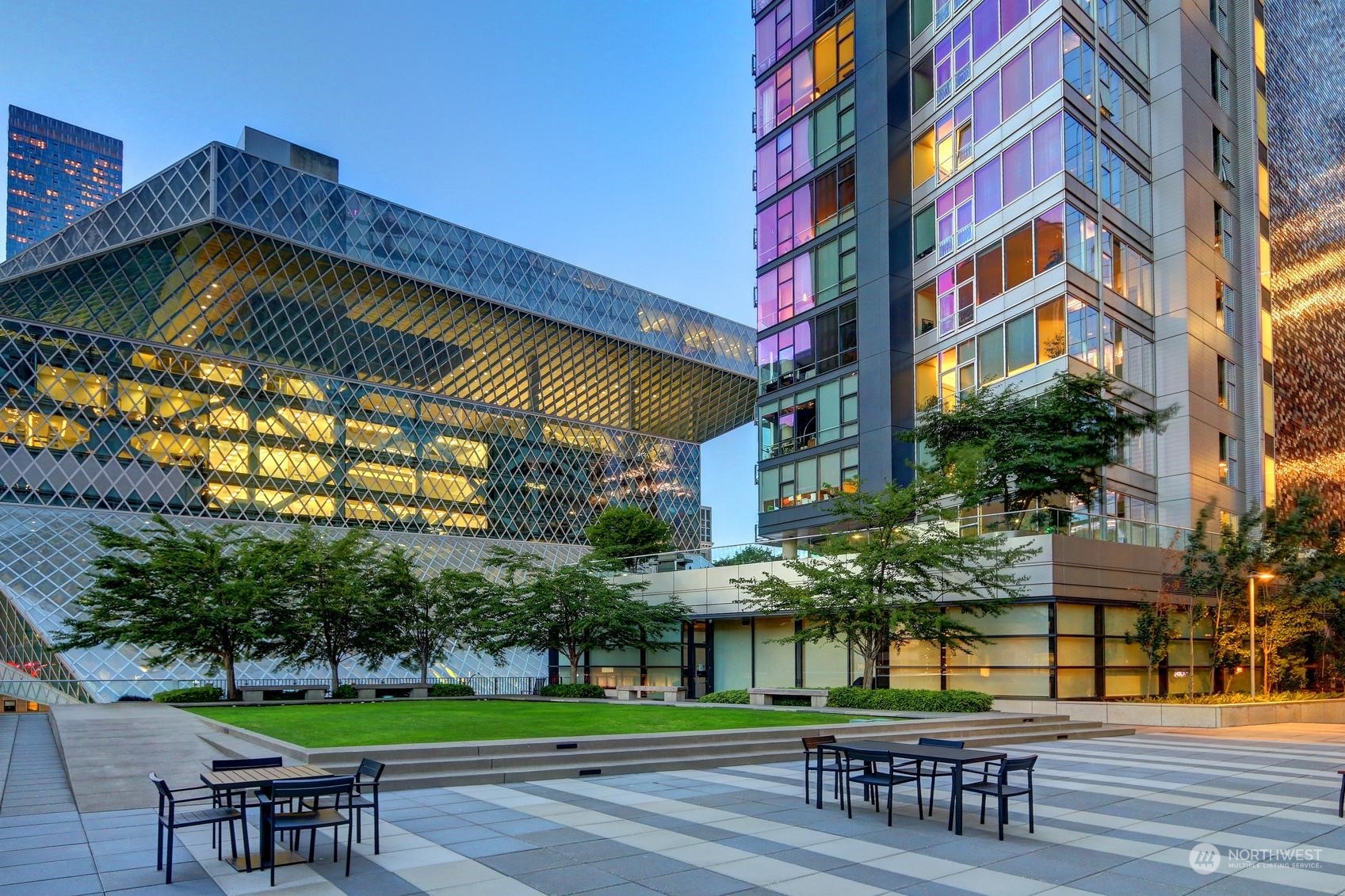 909 5th Avenue Unit: 1903