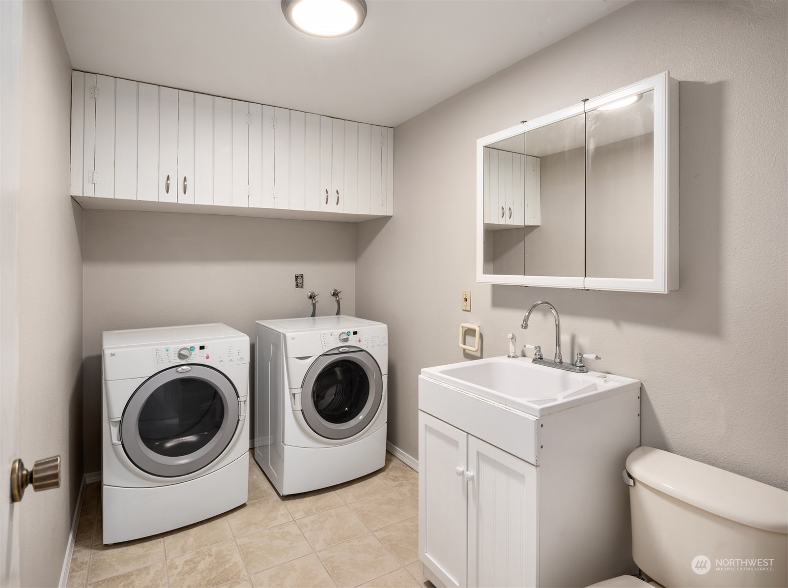 1545 Riverview Drive NE