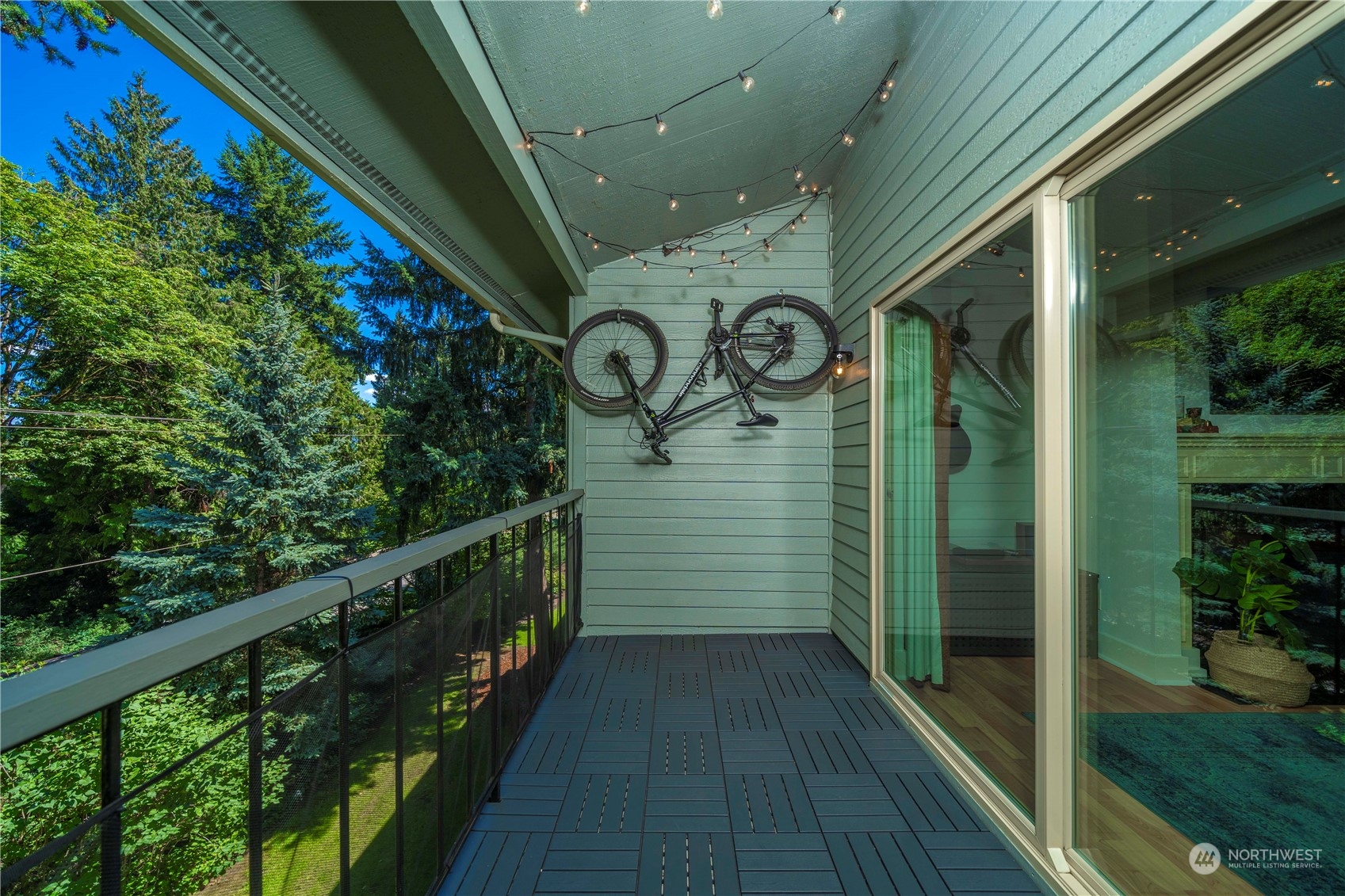 4737 W Lake Sammamish Parkway SE Unit: A302