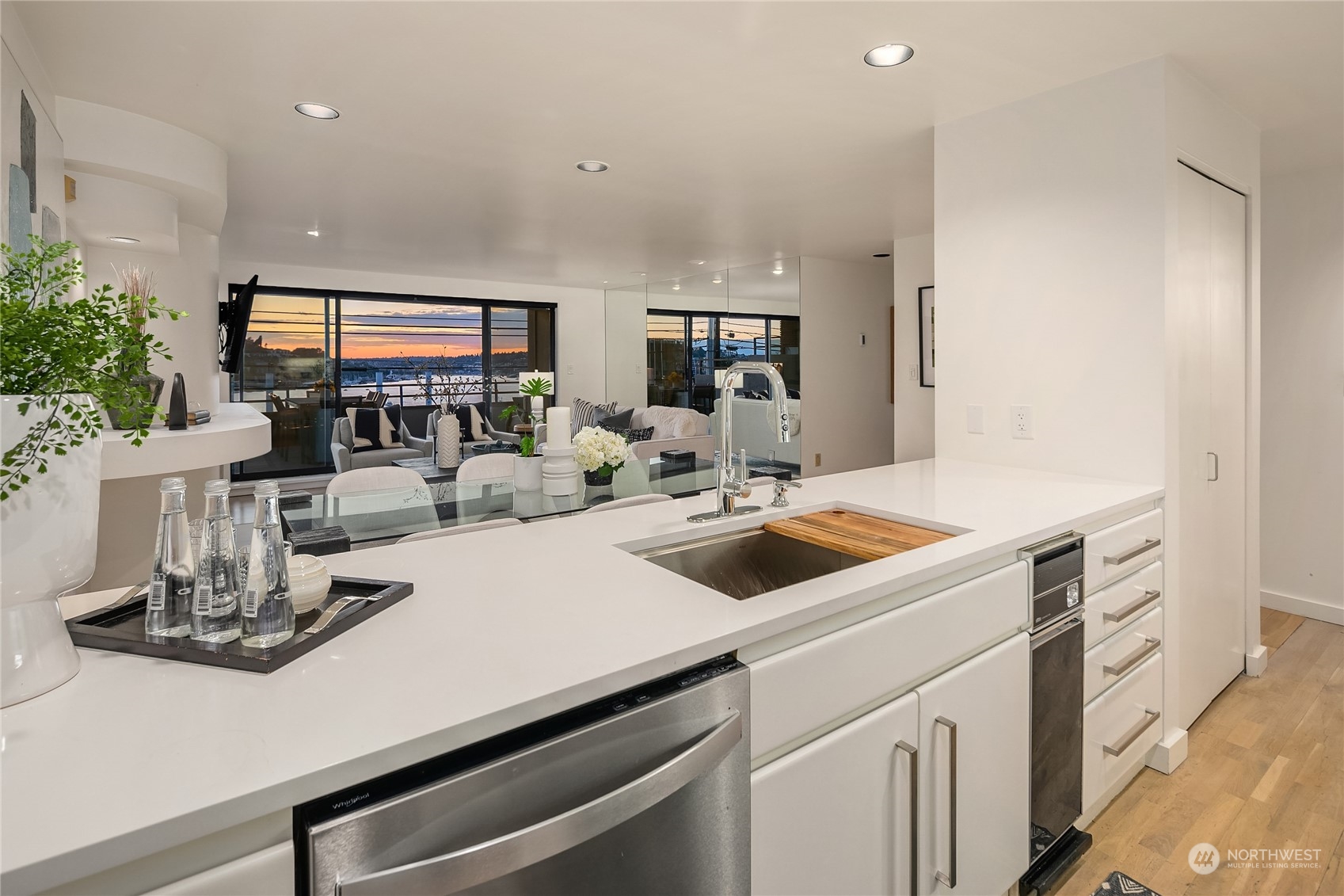 1118 Lakeview Boulevard E Unit: 100