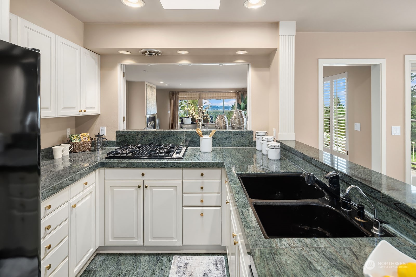 11110 NE 41st Drive Unit: 40