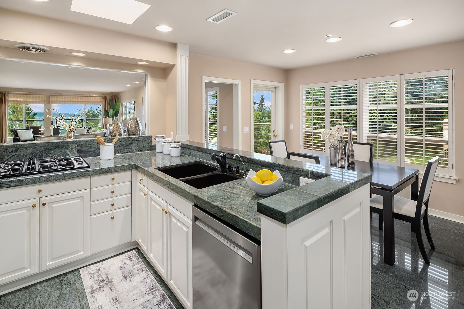 11110 NE 41st Drive Unit: 40