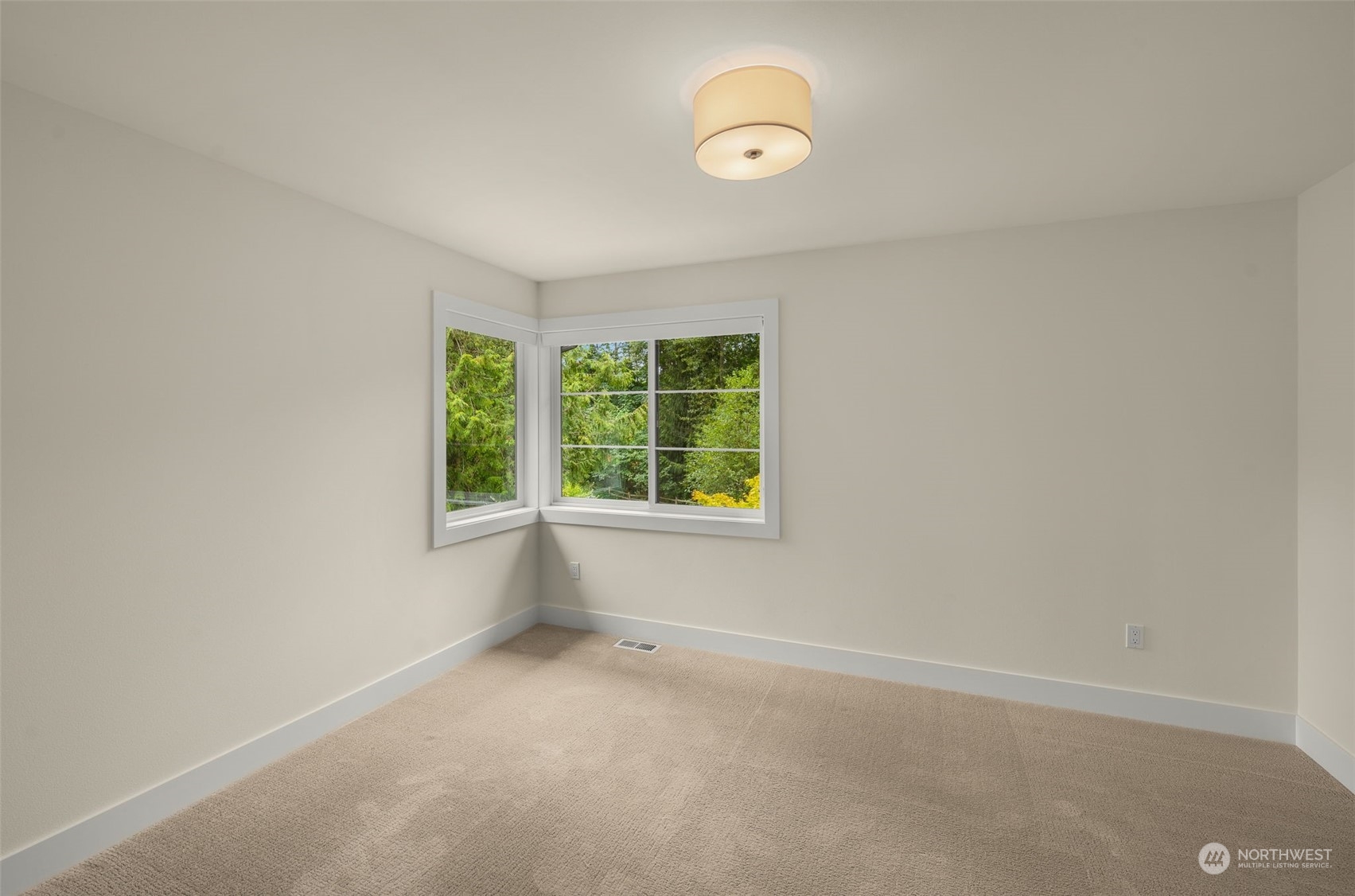 14708 NE 15th Court