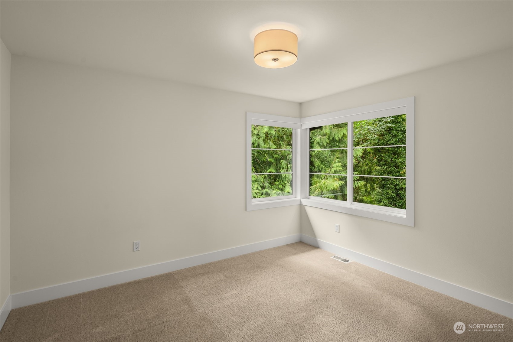 14708 NE 15th Court
