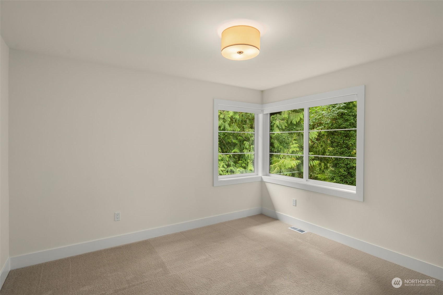 14708 NE 15th Court