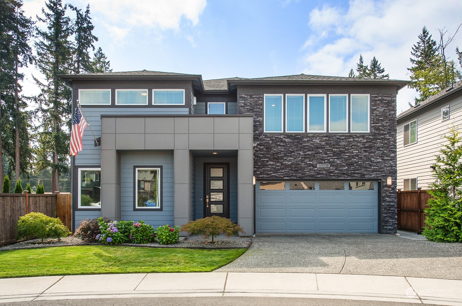 15330 Meridian Drive SE