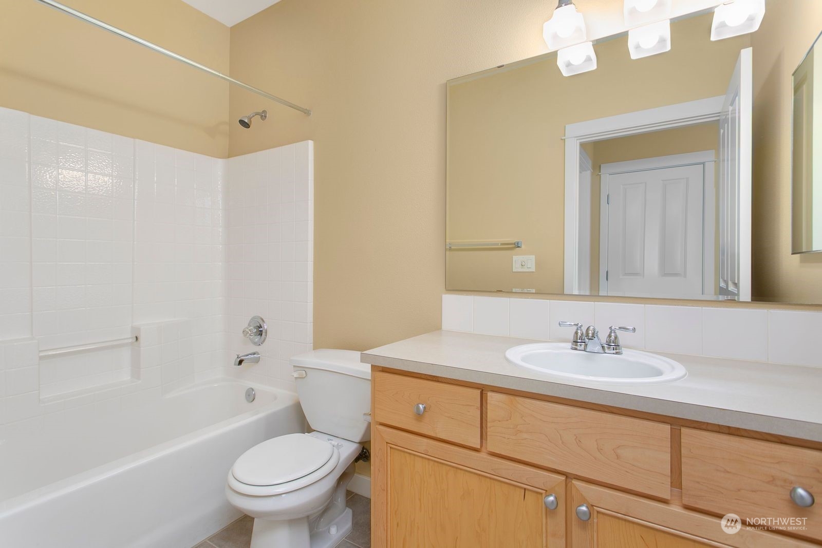 7709 Fairway Avenue SE Unit: 101