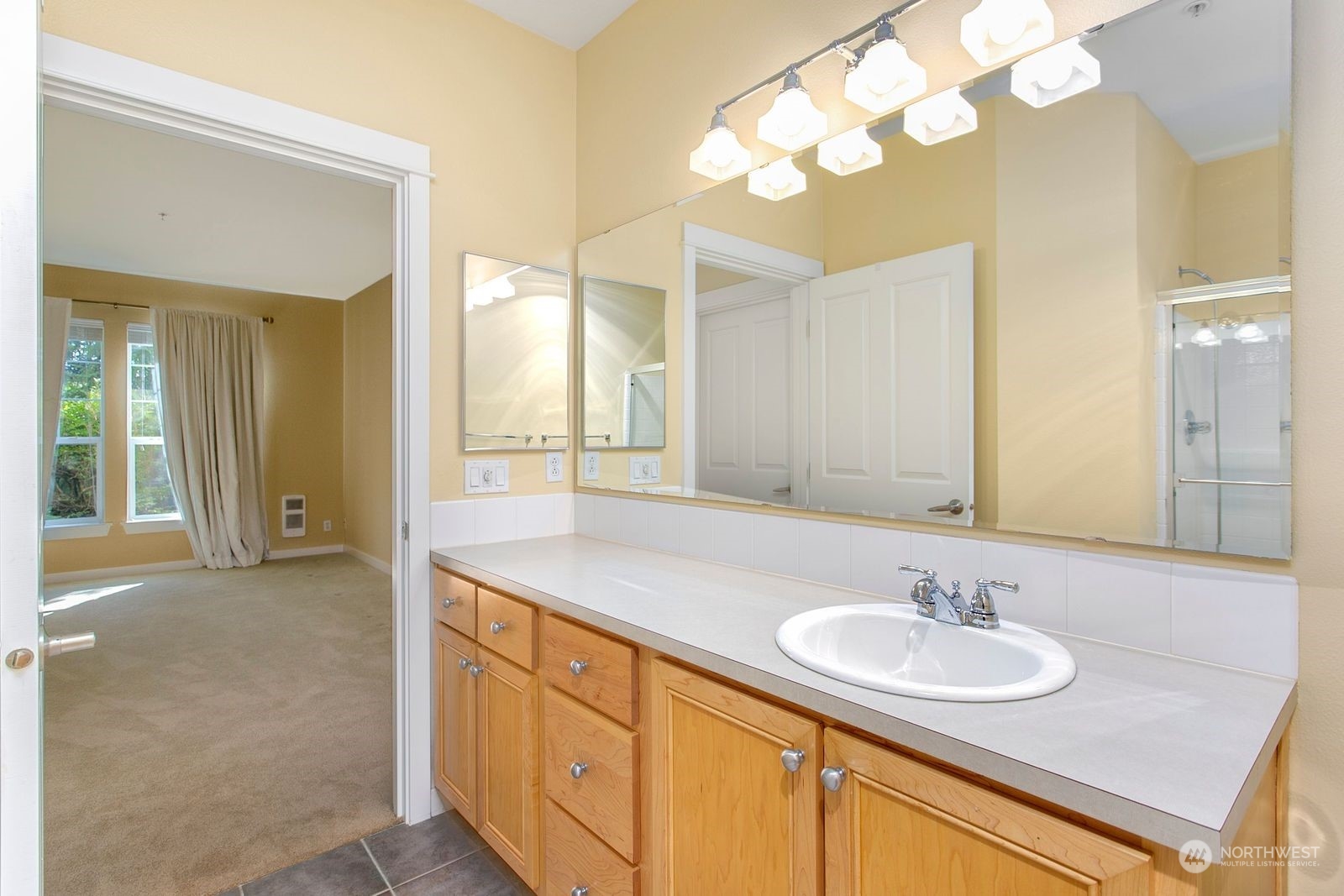 7709 Fairway Avenue SE Unit: 101