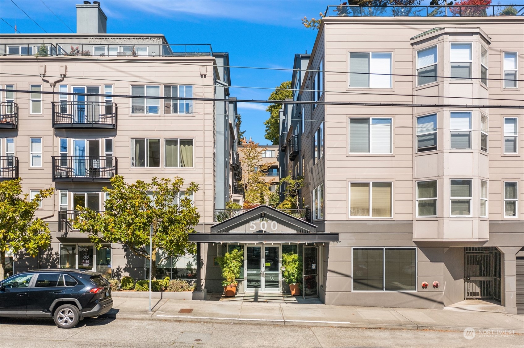 500 Aloha Street Unit: E-111