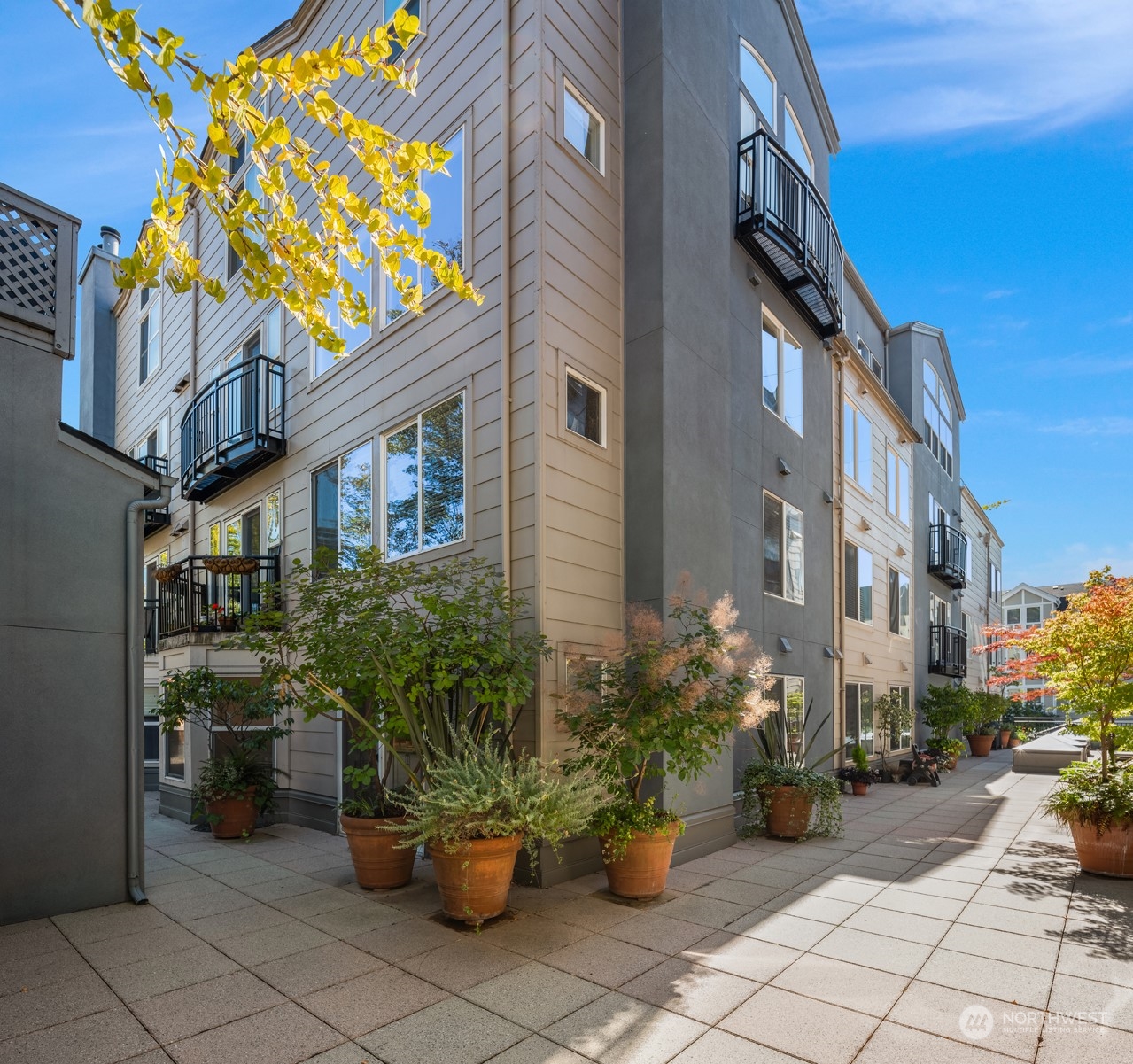 500 Aloha Street Unit: E-111