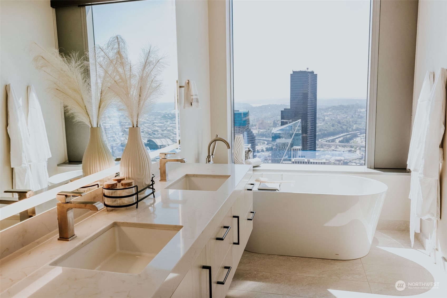 1340 4th Avenue Unit: 5706