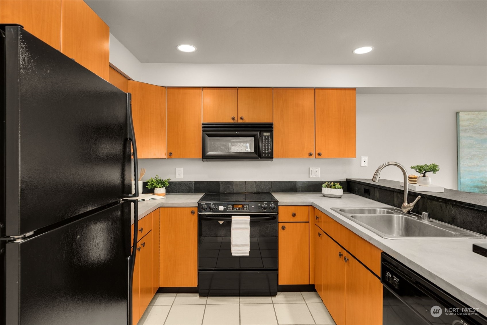 3919 Latona Avenue NE Unit: 205