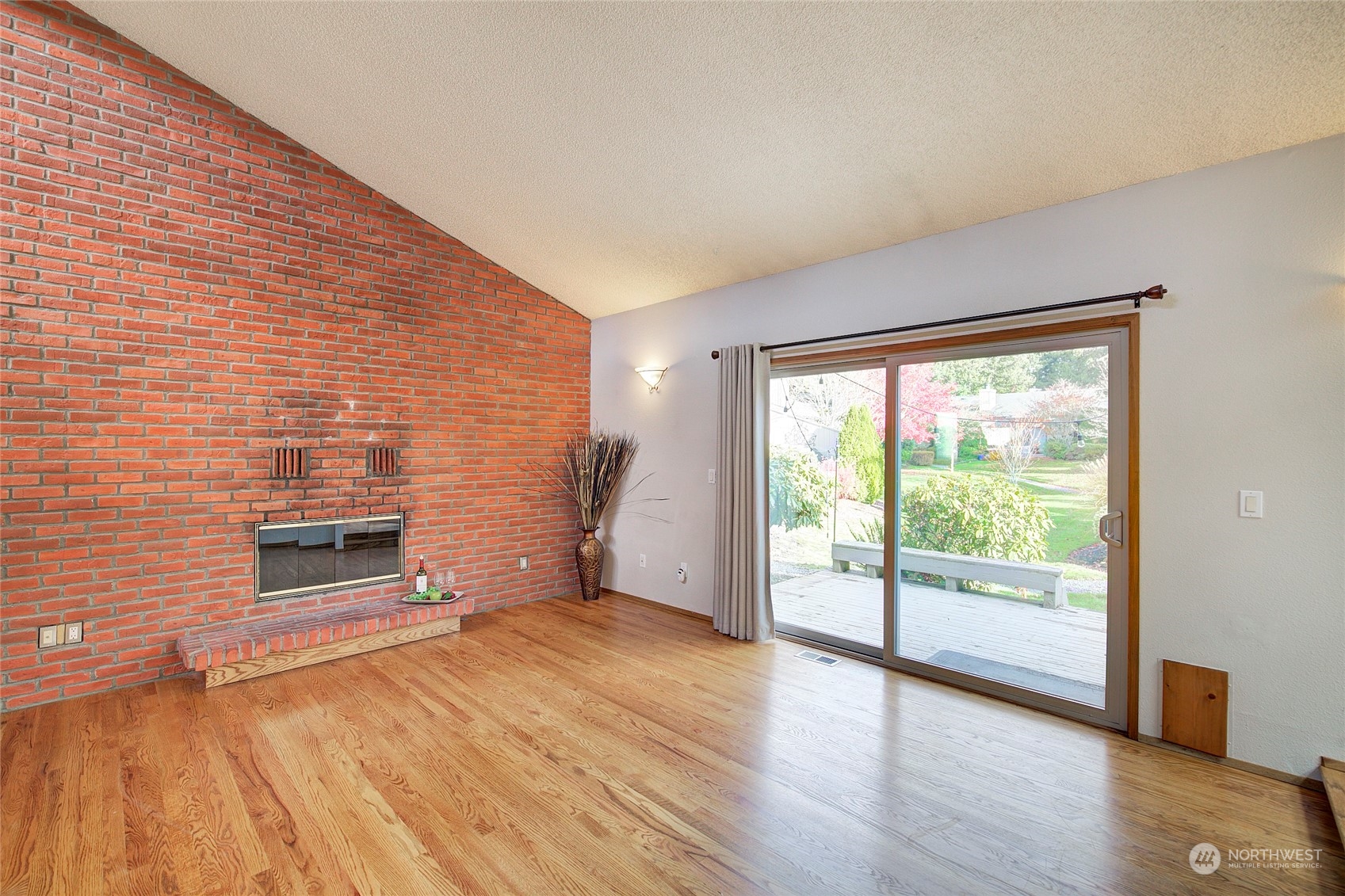 2015 210th Circle NE Unit: B31