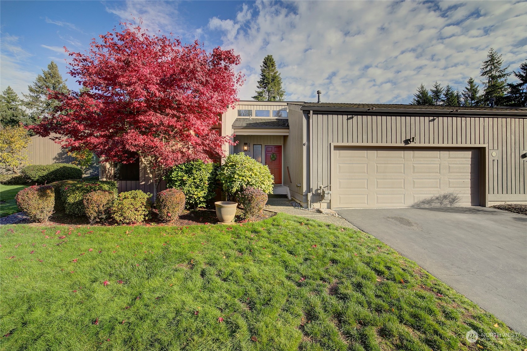 2015 210th Circle NE Unit: B31