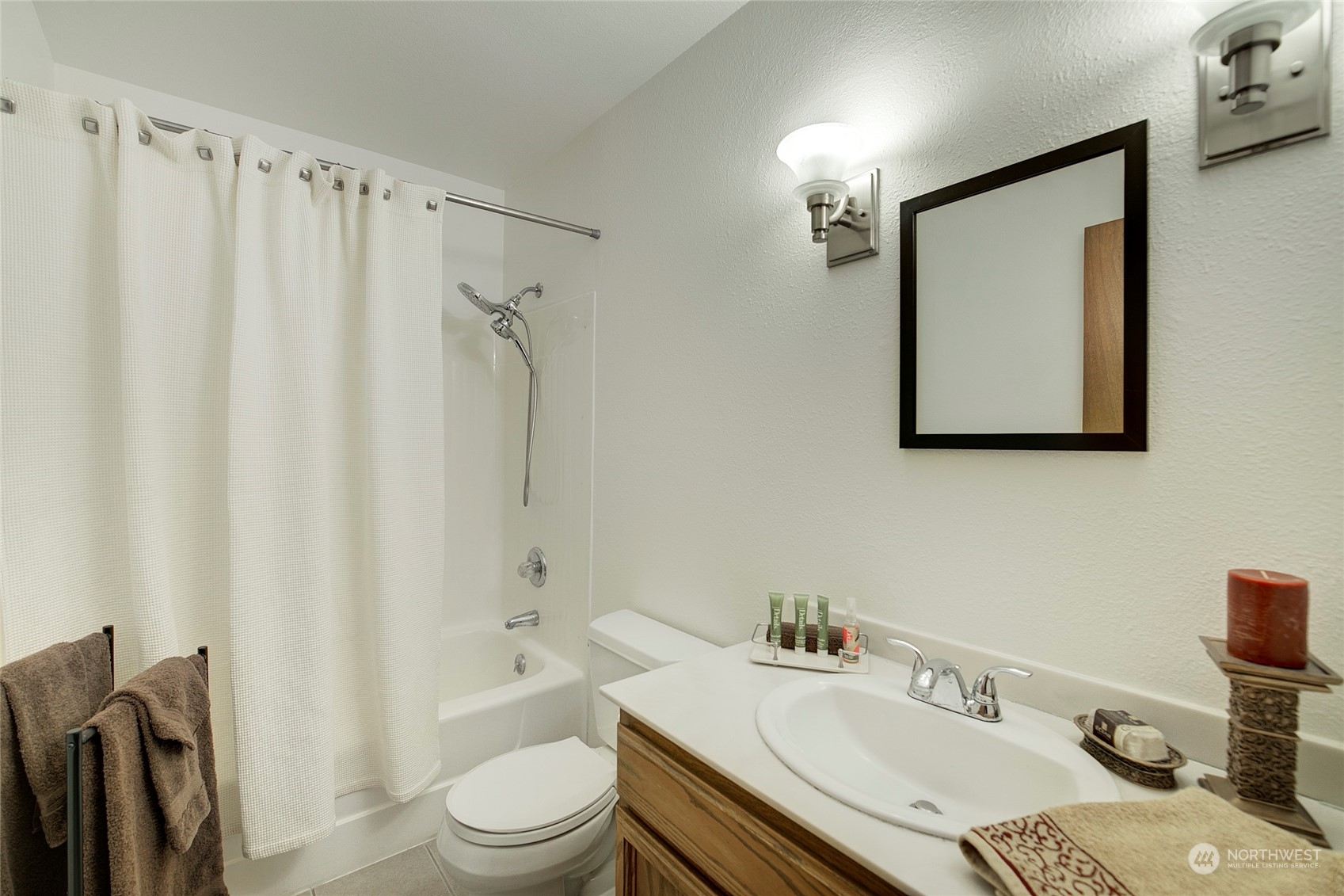 2015 210th Circle NE Unit: B31