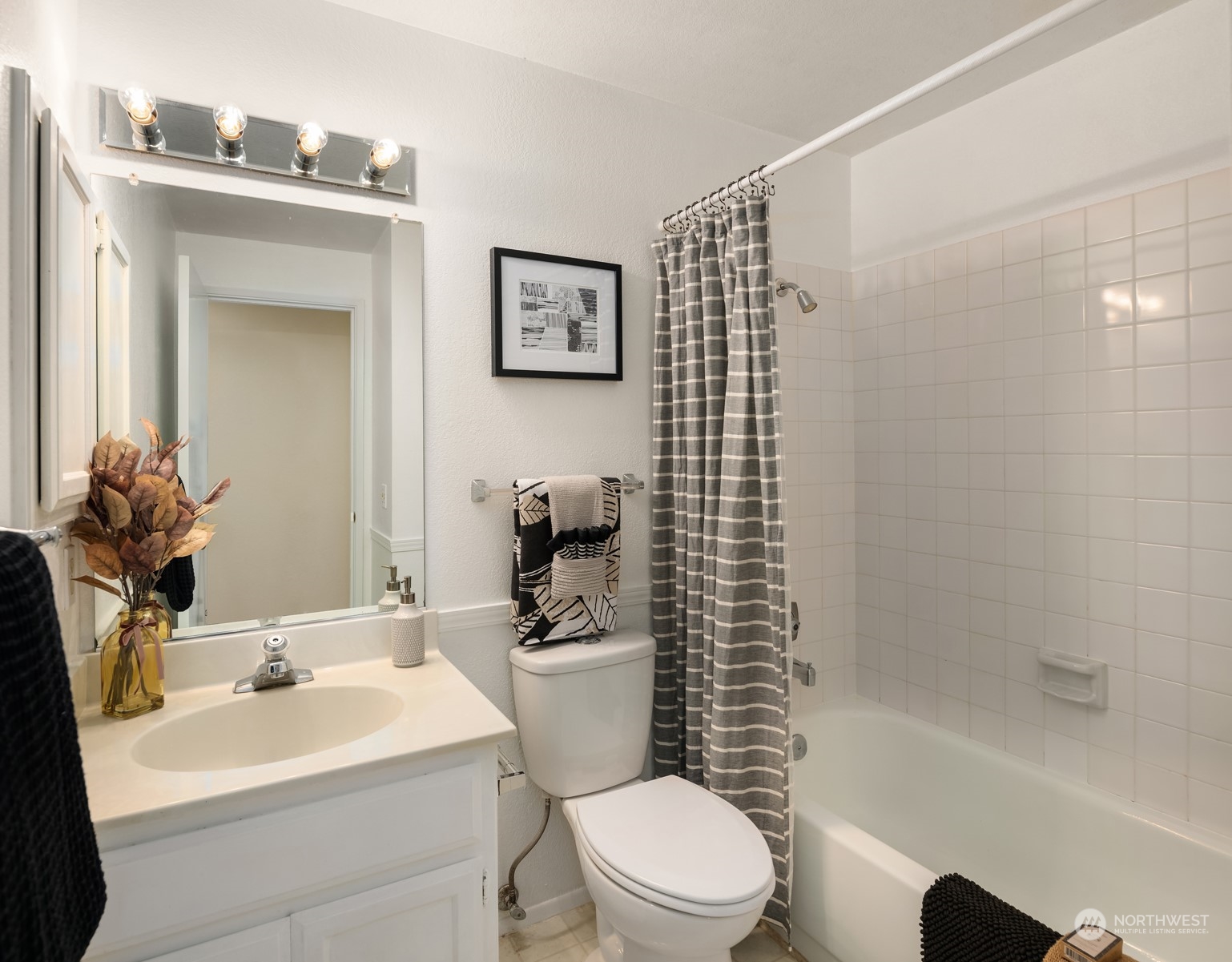 1745 159th Avenue NE Unit: 4