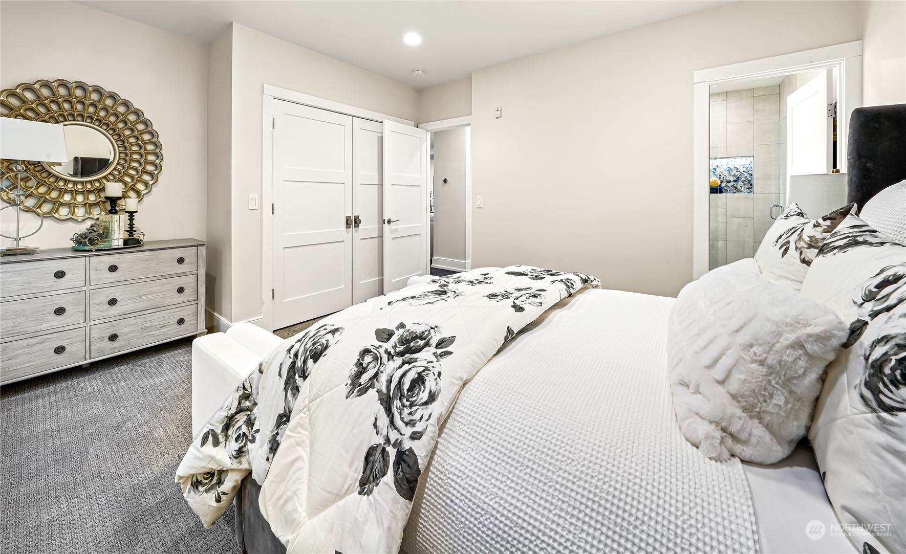302 5th Avenue Unit: 201